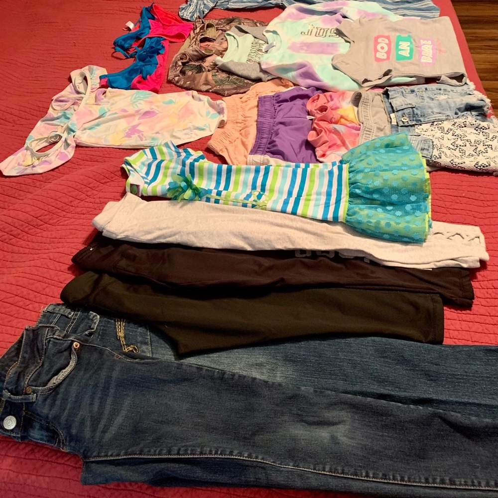 Girls 18 piece clothing lot
